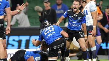 The Western Force's 20-point win over the NSW Waratahs has kept alive their finals hopes. (Richard Wainwright/AAP PHOTOS)