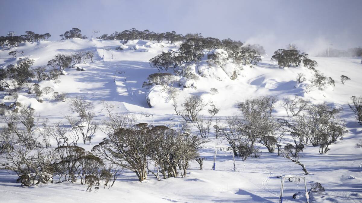 Up to 100 centimetres of snow is forecast for coming days at Perisher and Thredbo, thanks to a large cold front. Picture: Perisher