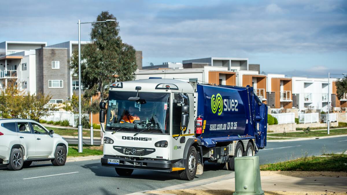 Waste and some recycling bins at the kerbside will not be collected at 20 southern suburbs next week due to industrial action. Picture: Karleen Minney.