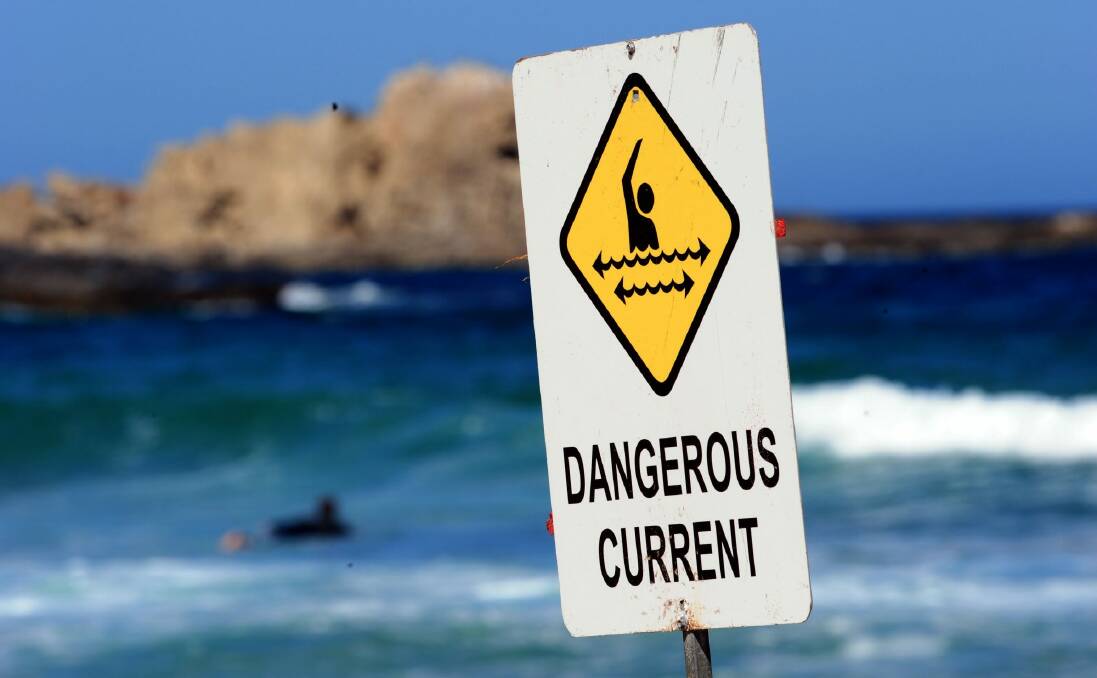 Swimmers at Malua Bay are warned of dangerous conditions. Photo: Graham Tidy 