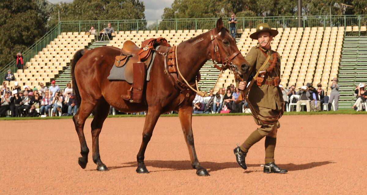 Rusty in 2011 with Captain Fitzgerald dressed as a New Zealand mounted rifleman.