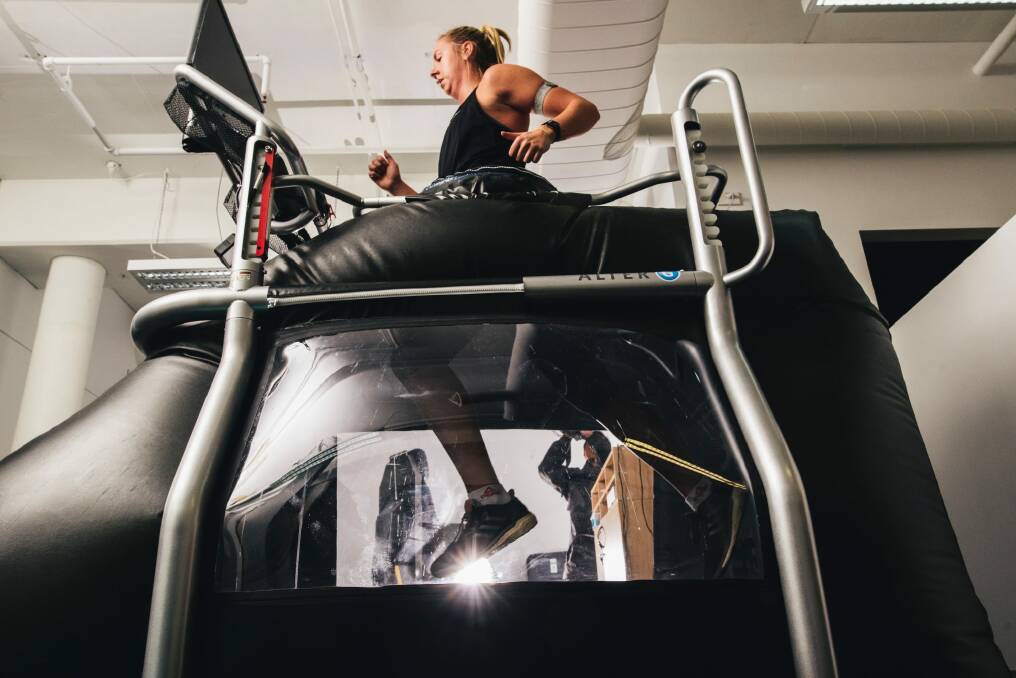 Canberra Capitals recruit Rachel Jarry doing injury recovery with an anti-gravity Alter G tredmill at the AIS Photo: Rohan Thomson