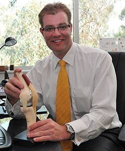 Orthopaedic surgeon Dr Richard Hocking was reprimanded by a tribunal. 