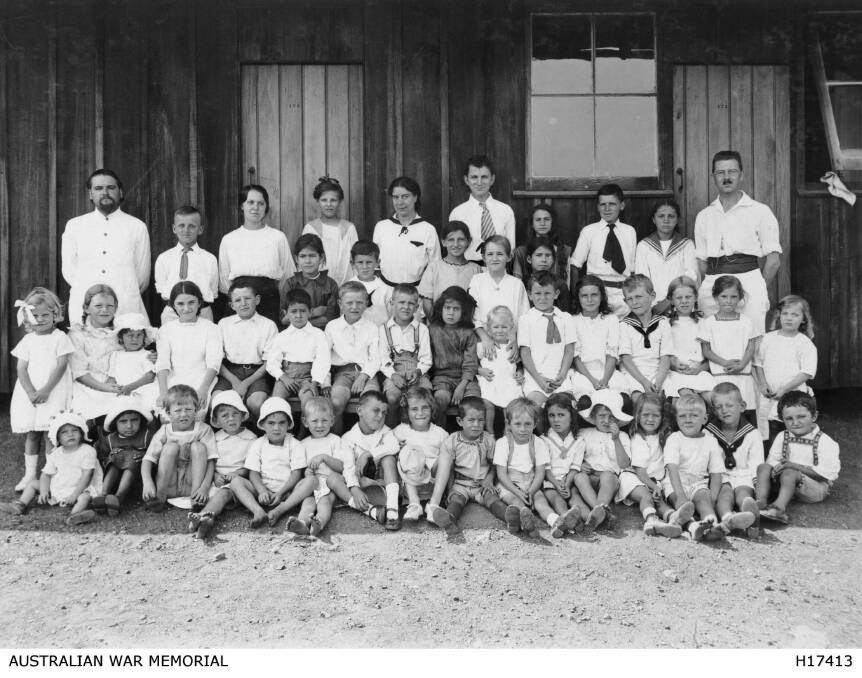Children at the Molonglo internment camp.