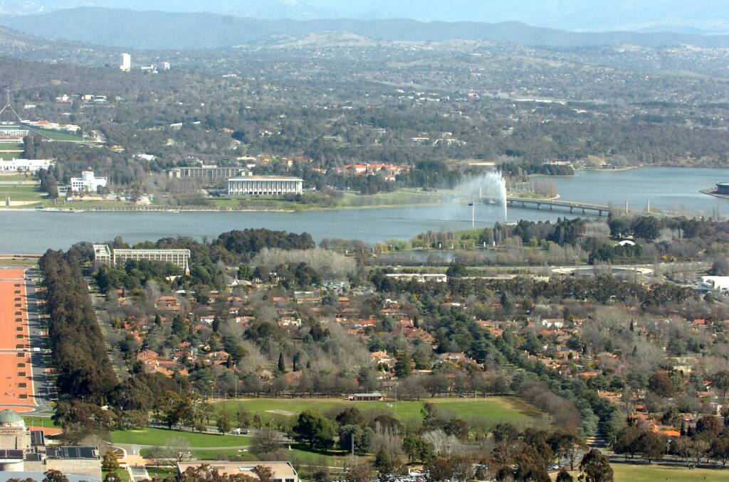 The Canberra suburb of Reid, as seen from Mt Ainslie. Photo: Richard Briggs