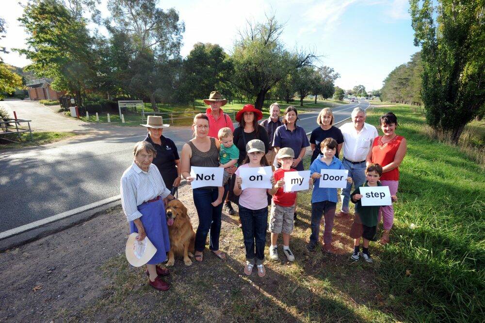 Nearby residents express their opposition to the plans. Photo: Elesa Lee