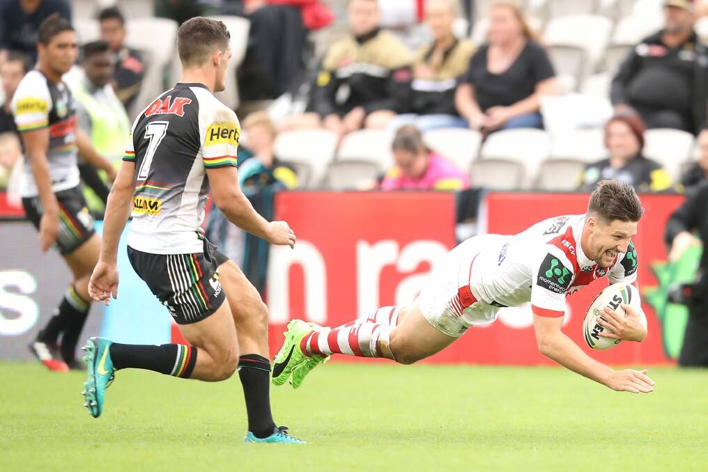 Making hay: Gareth Widdop crosses for another try. Photo: Getty Images