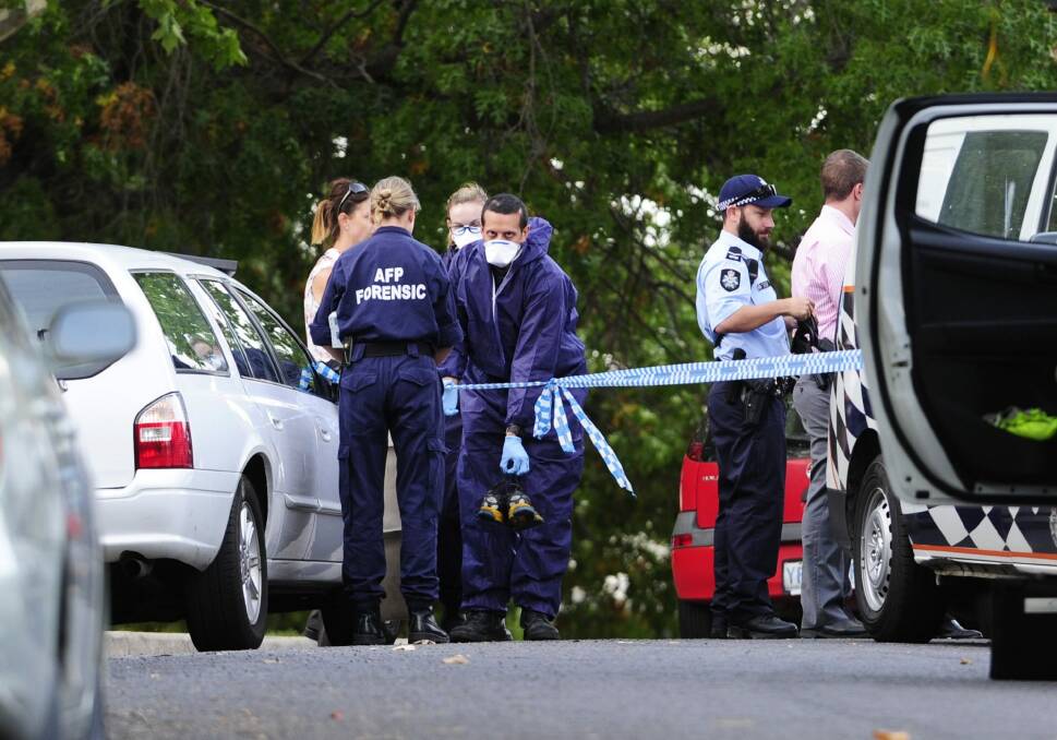 Police investigate the death at the Stuart Flats in Griffith in February 2016. Photo: Melissa Adams 