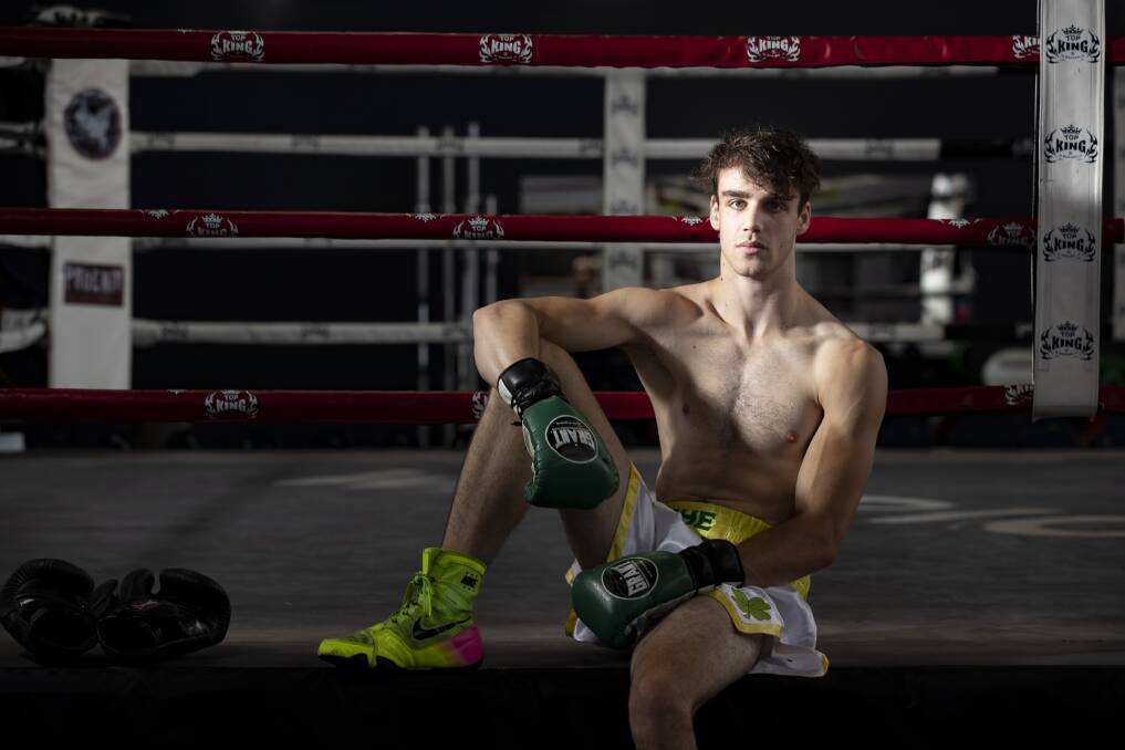 Adrian Farquhar will make his professional boxing debut in Brisbane Photo: Sitthixay Ditthavong