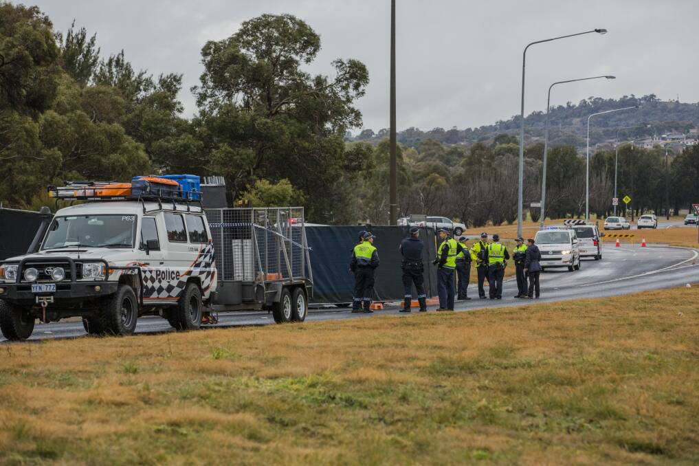 News. 17th June 2015. Fatal accident off Erindale Drive, Monash.

The Canberra Times

Photo Jamila Toderas Photo: jamila_toderas