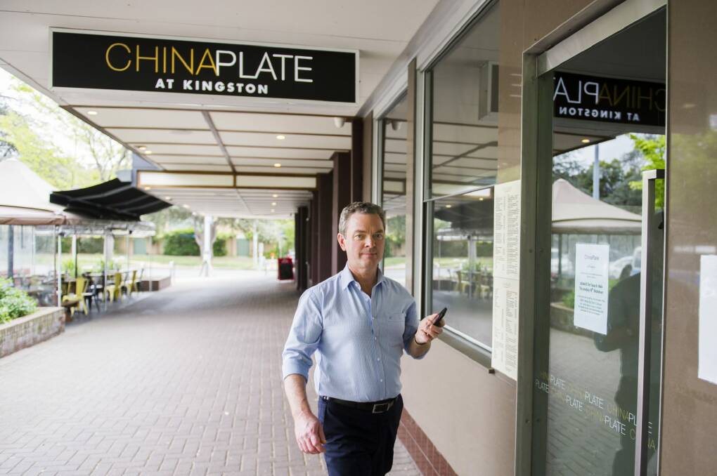Christopher Pyne at the China Plate restaurant in Kingston to film an episode of Kitchen Cabinet. Photo: Rohan Thomson