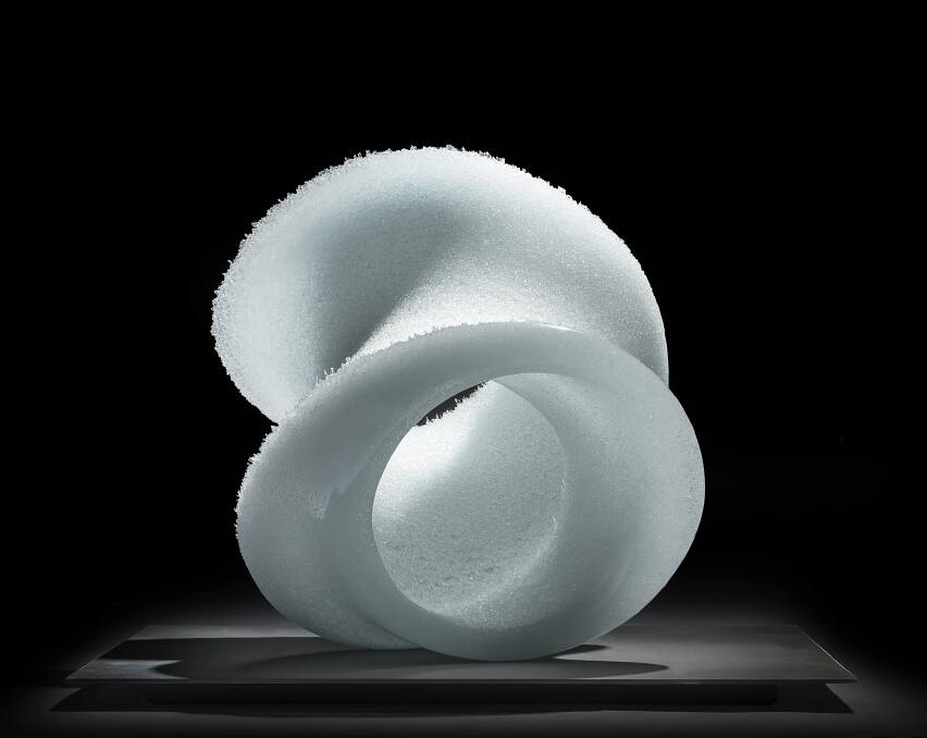 Masahiro Asaka won the inaugural Hindmarsh Prize for glass for his work "Surge 19, 2015". Photo: Rob A Little