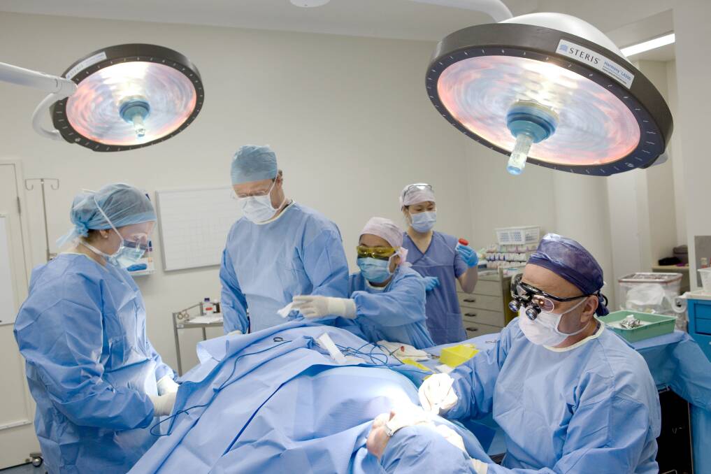 Surgeons are the ACT's highest-earning profession, according to new tax data. Photo: Glenn Hunt