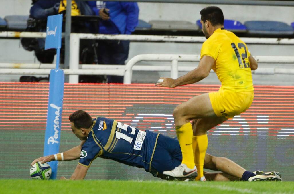 BUENOS AIRES, ARGENTINA - MAY 27: Thomas Banks of Brumbies scores a try during a match between Jaguares v Brumbies as part of Super Rugby Rd 14 at Jose Amalfitani Stadium on May 27, 2017 in Buenos Aires, Argentina. (Photo by Gabriel Rossi/LatinContent/Getty Images) Brumbies v Jaguares Photo: Gabriel Rossi/STF
