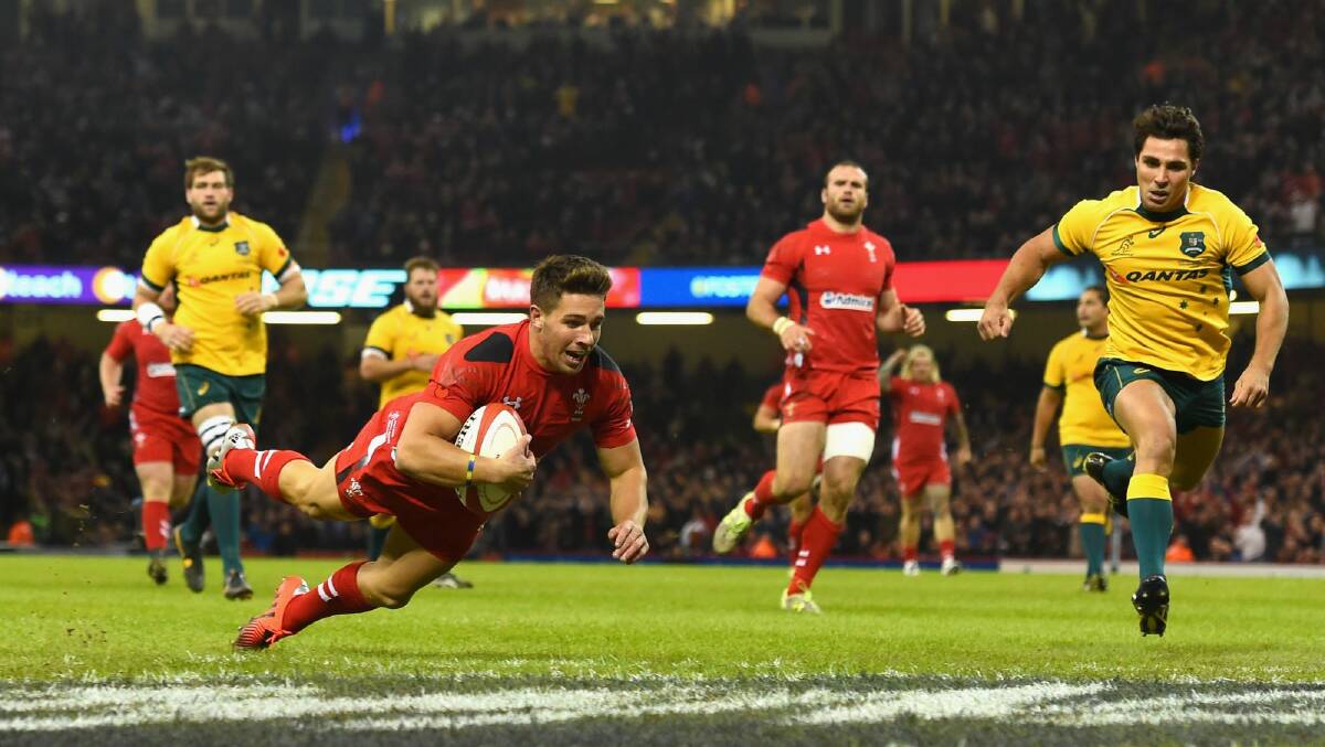 Perfect start: Rhys Webb scores for Wales in the fourth minute. Photo: Getty Images