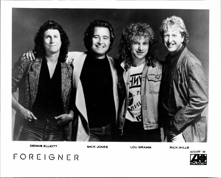Dennis Elliott, Mick Jones, Lou Gramm, Rick Wills - Foreigner. September 16, 1988. Photo: Atlantic Records