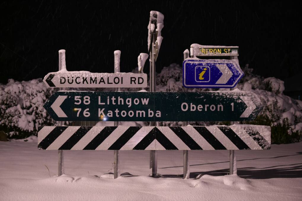 Snow has caused traffic troubles in many parts of NSW. Photo: Brendan Esposito