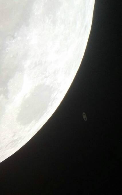Lunar eclipse of Saturn on May 14.  Photo: Paul Floyd