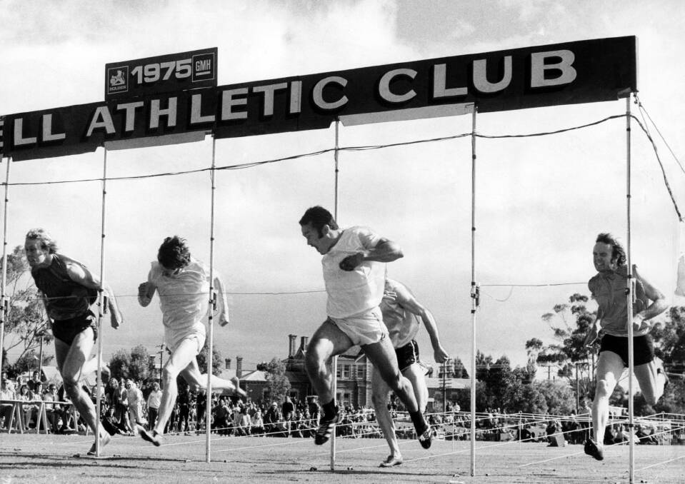 Jean Louis Ravelomanantsoa (right) won the Stawell Gift in 1975 from Peter Marks (left) and Murray McGregor (second from left).  Photo: The Age archives