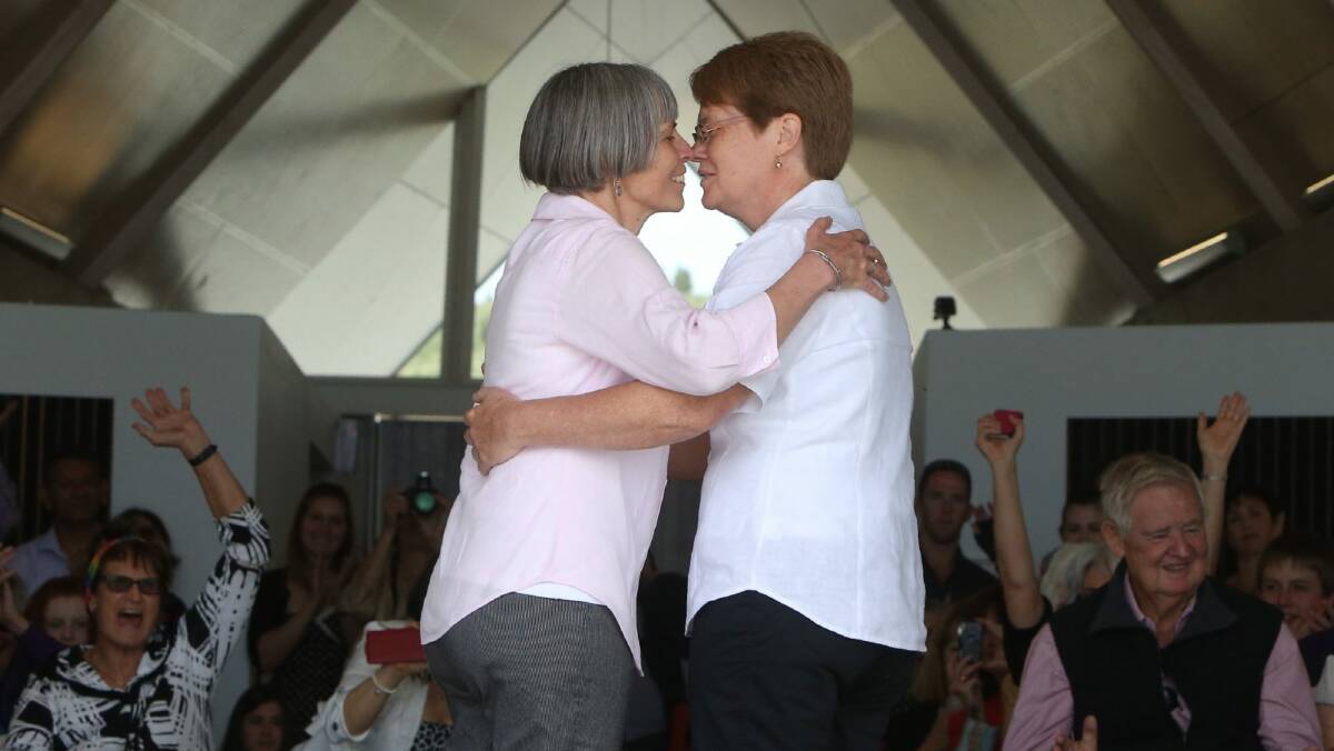 Liz Holcolmbe and Darlene Cox married in December 2013. Photo: Andrew Meares