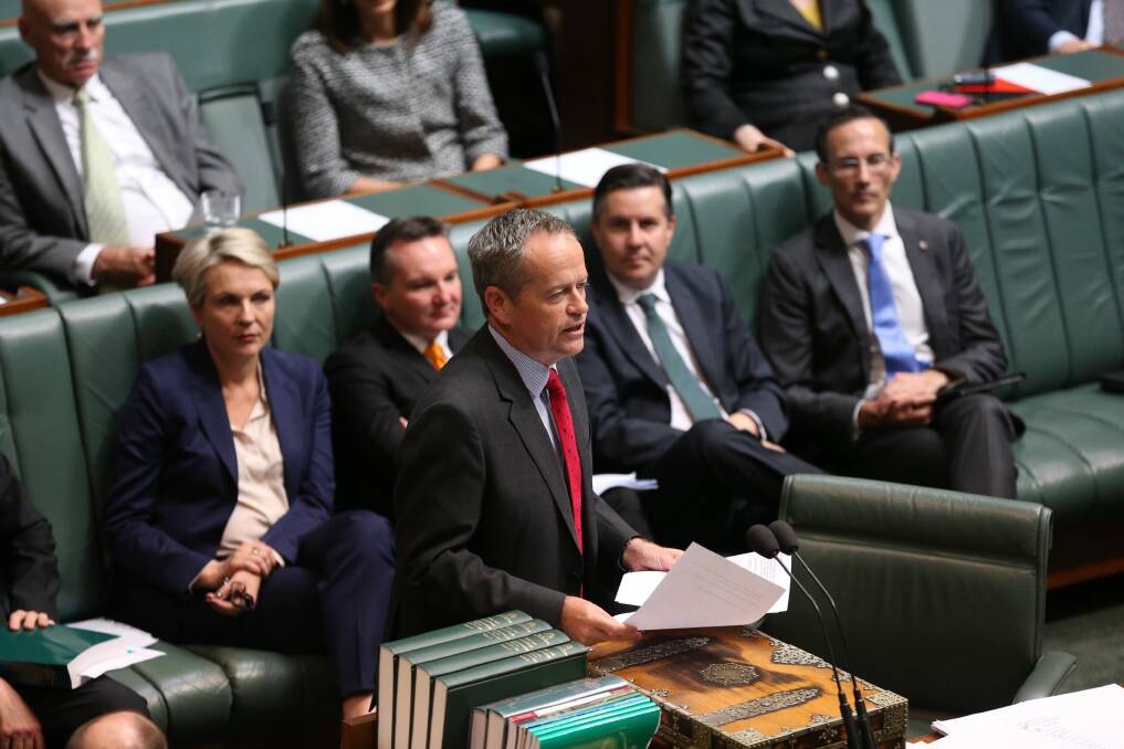 Bill Shorten speaks on a banking royal commission. Photo: Andrew Meares