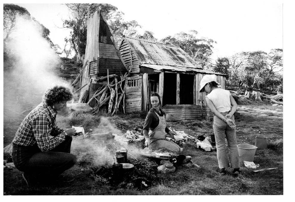 Sandra van Sneidern, Rosemary Leonard and Abigail Curtis at Four Mile Hut in 1980. Photo: Klaus Hueneke