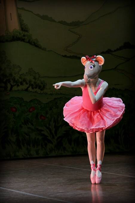 Children can attend Angelina Ballerina ballet classes in Canberra. Photo: LAC Christopher Dickson