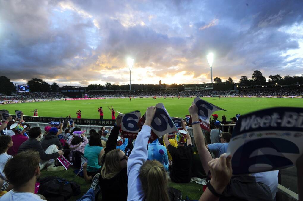 Sellout: The crowd at Manuka for the Big Bash game between Sydney Sixers and Perth Scorchers. Photo: Melissa Adams