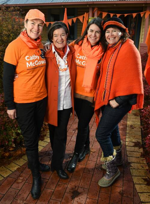 Cathy McGowan (far left) campaigns at the last federal election with volunteers and her sister Ruth (far right). Photo: Mark Jesser