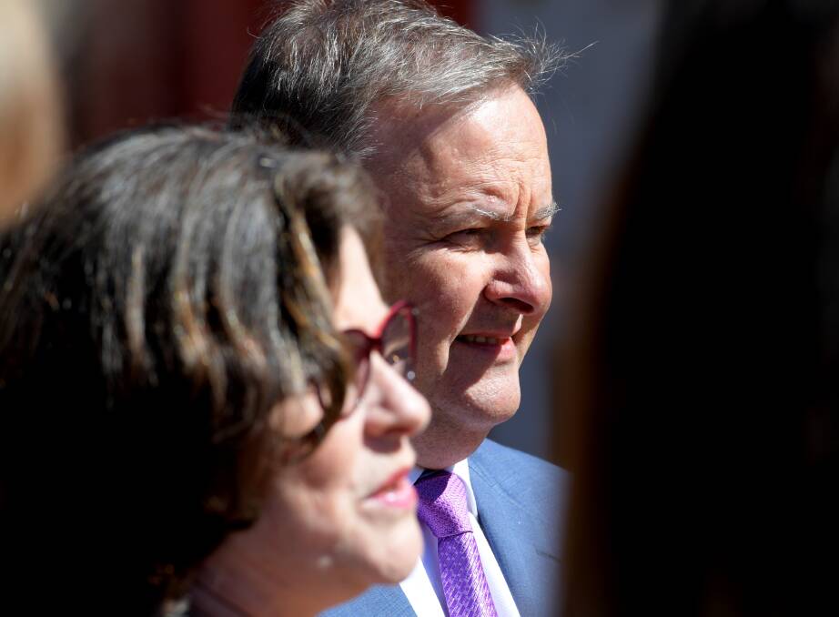 Anthony Albanese and Ged Kearney on the Batman campaign trail on Tuesday. Photo: AAP