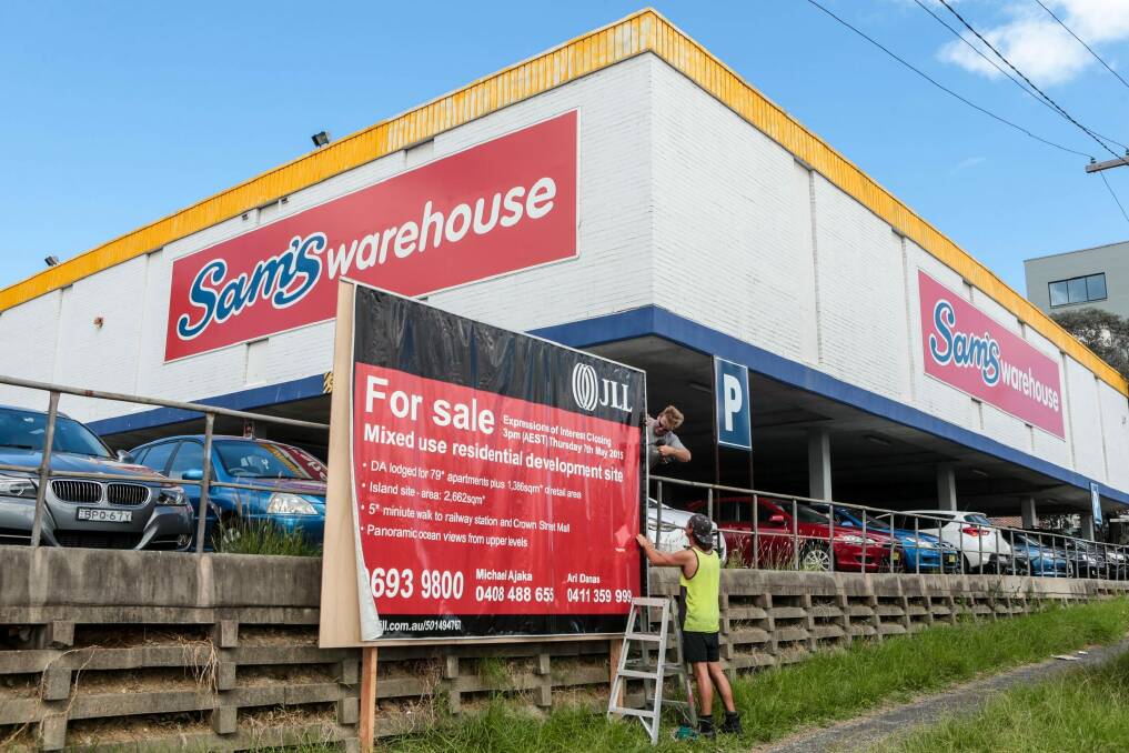 Sam's Warehouse in Wollongong put 'for sale' signs up in 2015. Photo: Adam McLean