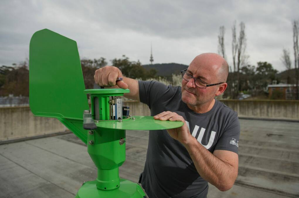 ANU Professor Simon Haberle runs a pollen monitoring website in Canberra.  Photo: Jay Cronan