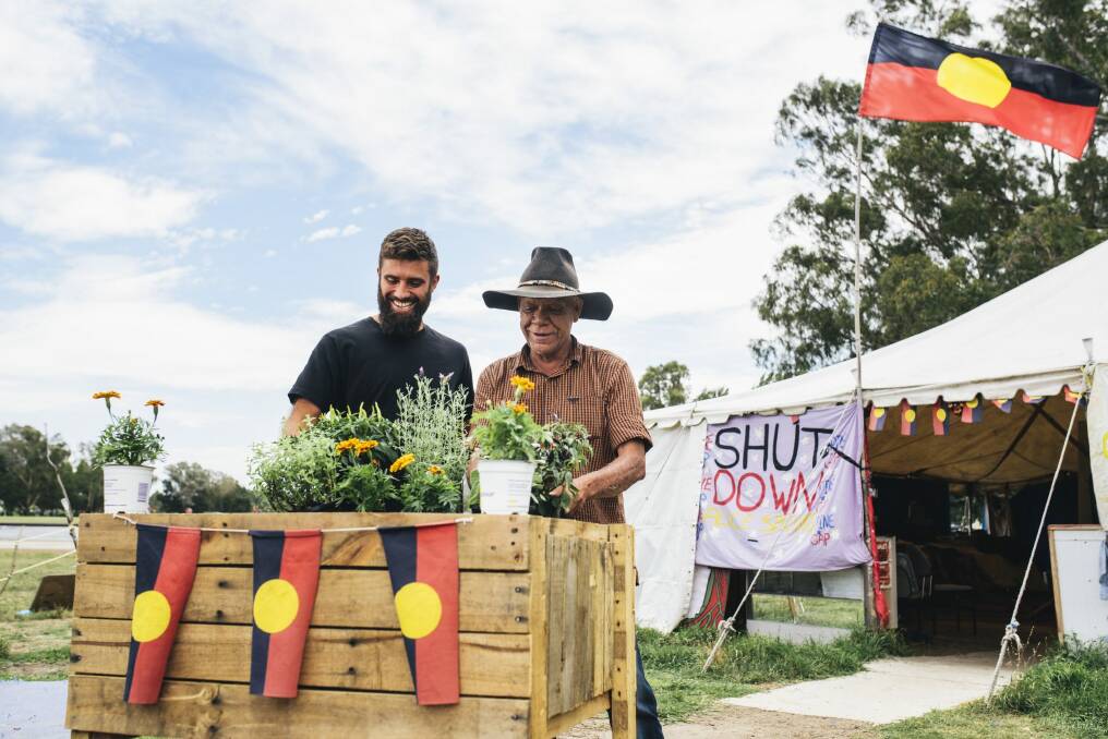 Daniel Koch, who is setting up community gardens at the Aboriginal Tent Embassy, with Uncle Chris Tomlins.


20 Jan 2015
Photo: Rohan Thomson
The Canberra Times Photo: Rohan Thomson