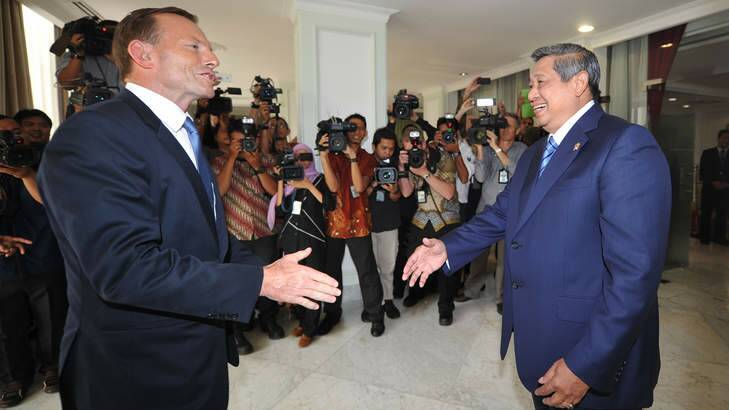 Indonesian President Susilo Bambang Yudhoyono, right, welcomes then Australian opposition leader Tony Abbot prior to their meeting in Jakarta on October 15, 2012. Photo: AFP
