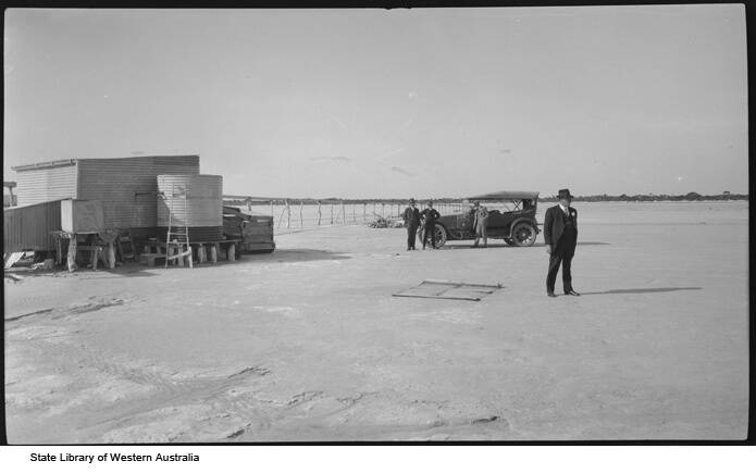 Lonely WA Premier Scaddan hiding from press in WA outback, 1915. Photo: State Library of Western Australia.