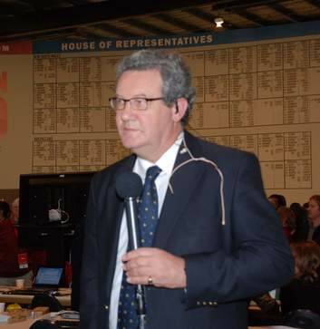 Alexander Downer at the tally room. Photo: Lyn Mills