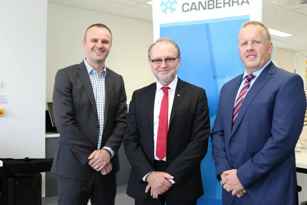 University of Canberra vice-chancellor Stephen Parker and Icon Cancer Care chief executive officer Mark Middleton announced a new cancer centre for the campus on Thursday. Photo: Supplied