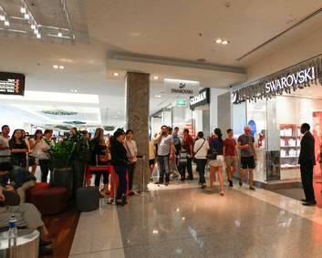 Shoppers queue up at Swarvoski. Photo: Katherine Griffiths