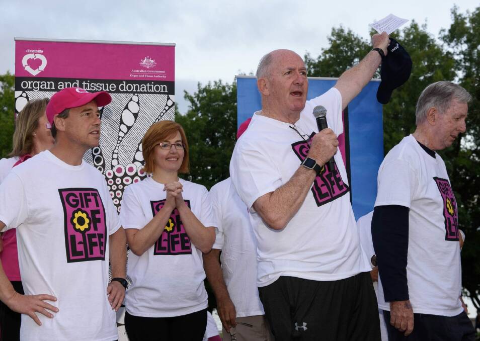 Federal Health Minister Greg Hunt, ACT Health Minister Meegan Fitzharris, Governor-General Sir Peter Cosgrove and Gift of Life president David O'Leary at the DonateLife Walk around Lake Burley Griffin on Wednesday morning. Photo: Irene Dowdy