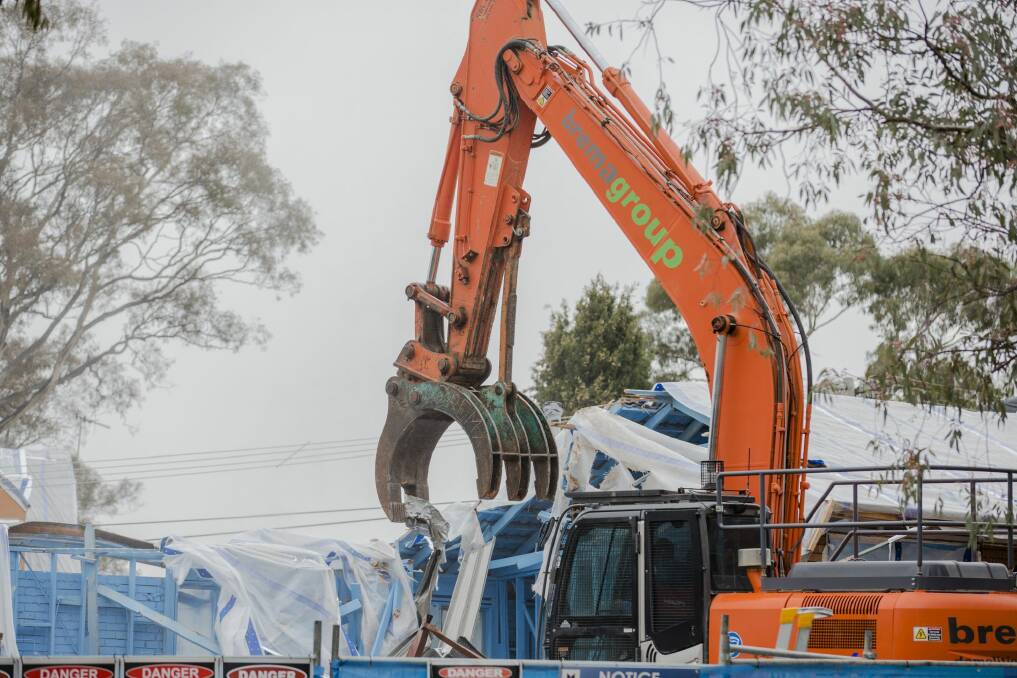 The first Fluffy pilot demolition in Sternberg Crescent, Wanniassa in 2015. Andrew Barr has all but abandoned an inquiry into the Fluffy disaster. Photo: Jamila Toderas
