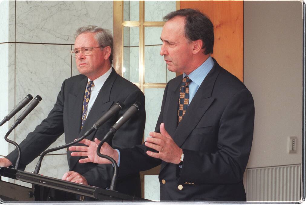Ralph Willis, finance minister in 1993, with prime minister Paul Keating. Photo: Andrew Taylor