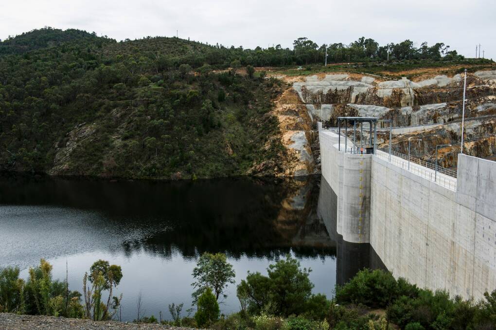 The Cotter Dam wall. The expectations of the designers were poorly understood by the constructors, a report said. Photo: Rohan Thomson