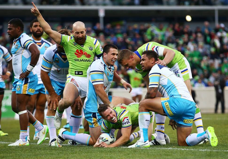 Sam Williams of the Raiders scores a try during the round nine NRL match between the Canberra Raiders and the Gold Coast Titans Photo: Getty Images