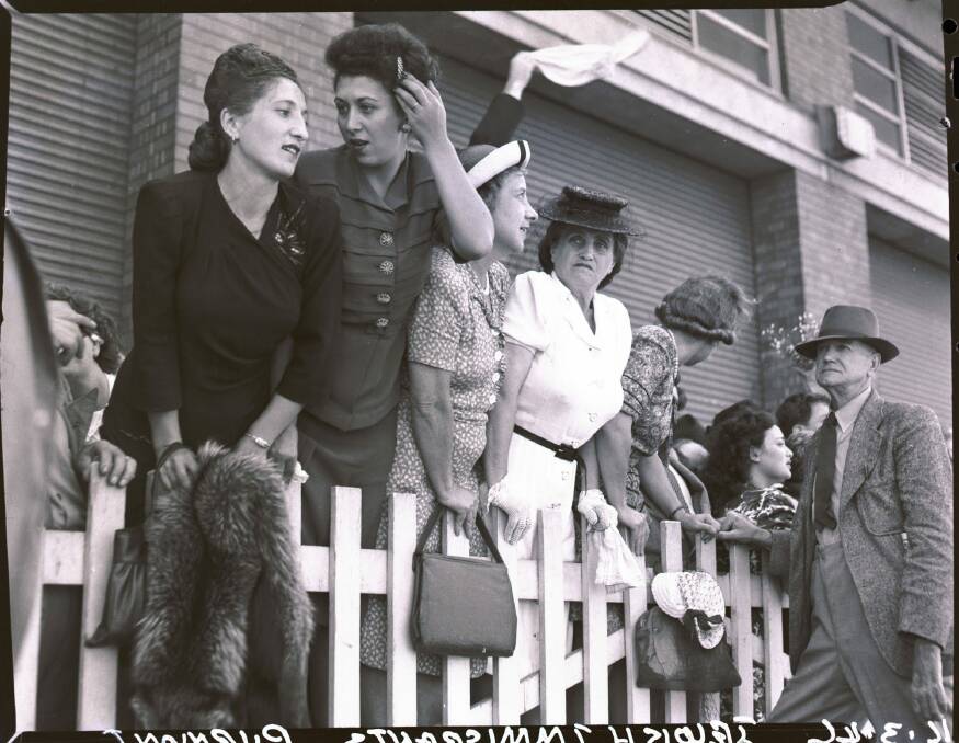 Jewish immigrants arriving in Australia in 1946.  Photo: Fairfax Archives