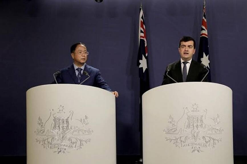 Huang Xiangmo and Sam Dastyari at a press conference for the Chinese community in Sydney on June 17, 2016. Photo: Supplied