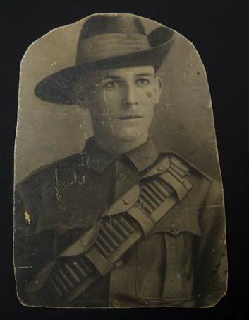 A photo of George Jakeman in a Boer War uniform.