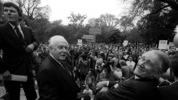 Gough Whitlam and Malcolm Fraser after the hatchet had been buried.