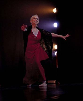 Elizabeth Dalman in <i>Sapling to Silver</i>, 2011. Photo: Barbie Robinson