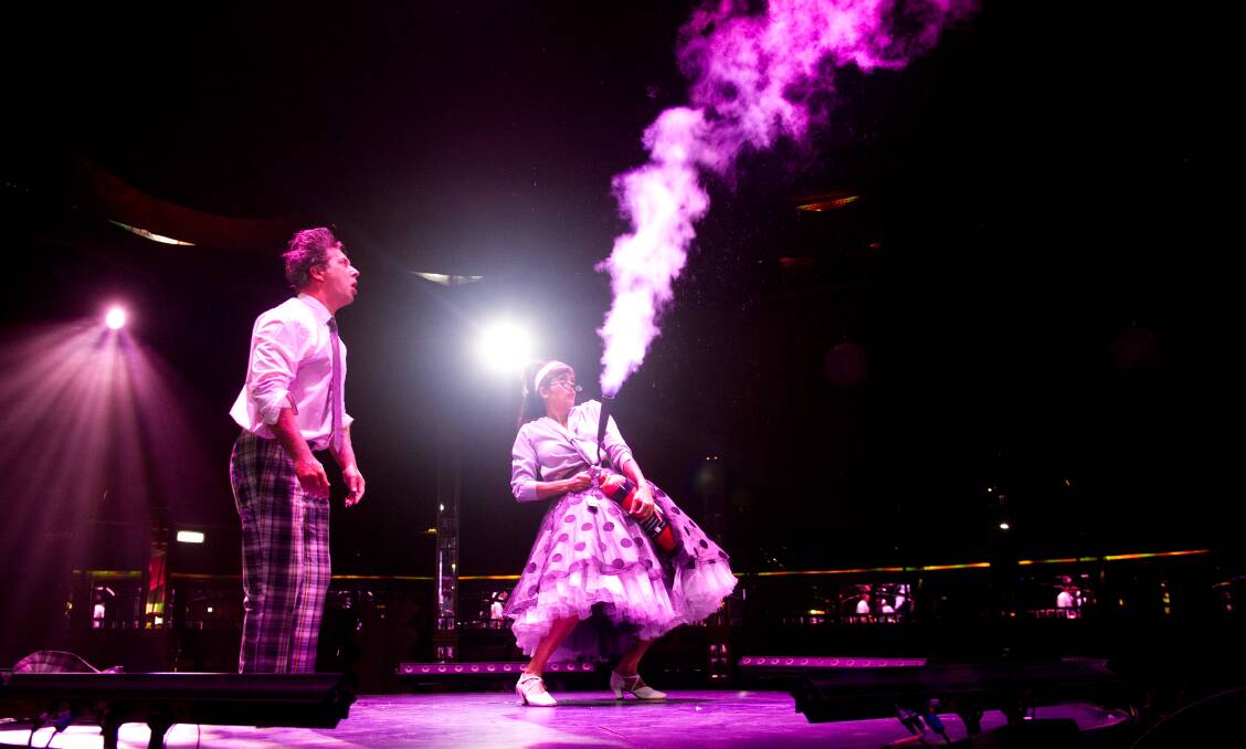 Clowns Goos Meeuwsen and Helena Bittencourt perform in Spiegeltent production <i>Life: The Show.</i> Photo:  Elesa Kurtz