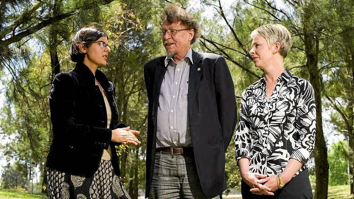 Rashmi Sharma, Russell McGowan and Medicare Local acting CEO Jenny Permezel are aiming for better outcomes. Photo: Rohan Thomson